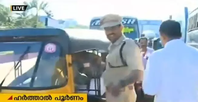 മലപ്പുറത്ത് ഹര്ത്താല് അനുകൂലികള് ഗര്ഭിണിയേയും ഭര്ത്താവിനേയും മര്ദിച്ചെന്ന് പരാതി മലപ്പുറത്ത് ഹര്ത്താല് അനുകൂലികള് ഗര്ഭിണിയേയും ഭര്ത്താവിനേയും മര്ദിച്ചെന്ന് പരാതി