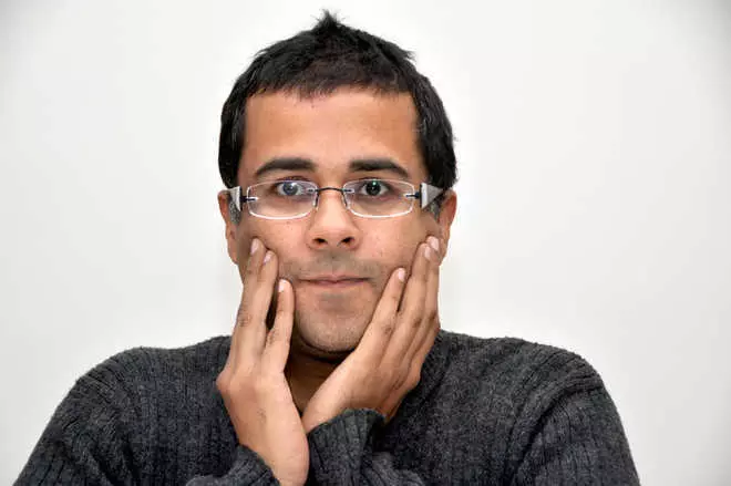 ‘മീ റ്റൂ’വില്‍ കുരുങ്ങിയ ചേതന്‍ ഭഗത്ത് ക്ഷമാപണവുമായി രംഗത്ത്