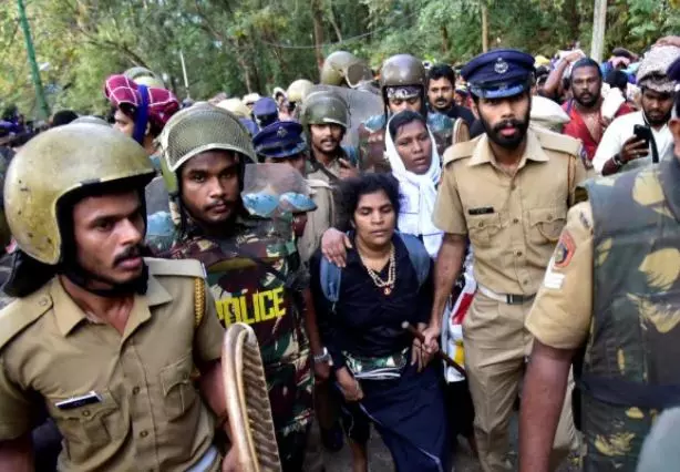 കനക ദുര്‍ഗയും ബിന്ദുവും സന്നിധാനത്തെത്തിയത് എങ്ങനെയെന്ന് അറിയില്ലെന്ന് നിരീക്ഷണ സമിതി