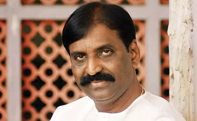 ഗാനരചയിതാവ് വൈരമുത്തുവിനെതിരെ ലൈംഗികാരോപണവുമായി യുവതി