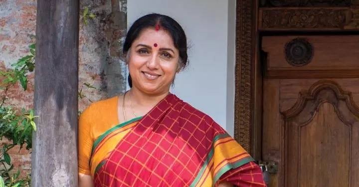 പതിനേഴുകാരിയെ പീഡിപ്പിച്ചത് മറച്ചുവെച്ചു; രേവതിക്കെതിരെ കേസെടുക്കണമെന്ന് പരാതി പതിനേഴുകാരിയെ പീഡിപ്പിച്ചത് മറച്ചുവെച്ചു; രേവതിക്കെതിരെ കേസെടുക്കണമെന്ന് പരാതി