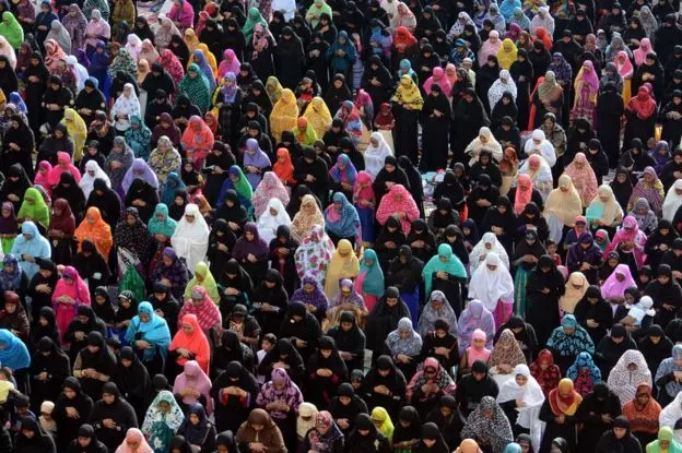 മുസ്‍ലിം സ്ത്രീകളുടെ പള്ളി പ്രവേശനം;  ഹരജി തള്ളി