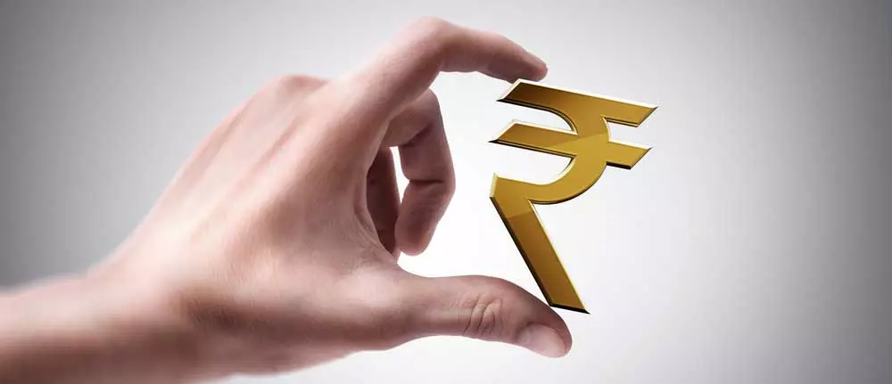 ഓഹരി വിപണിയില് റെക്കോഡ് തകര്ച്ച; രൂപയുടെ റെക്കോഡ് ഇടിവ് തുടരുന്നു ഓഹരി വിപണിയില് റെക്കോഡ് തകര്ച്ച; രൂപയുടെ റെക്കോഡ് ഇടിവ് തുടരുന്നു