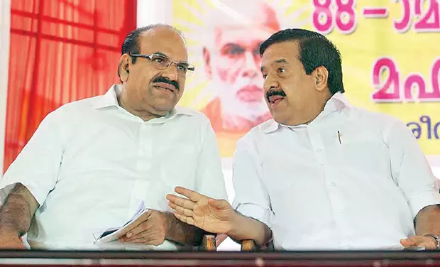 നിരീശ്വരത്വം പ്രസംഗിക്കുകയും വീട്ടില് ശത്രു സംഹാര പൂജ നടത്തുകയും ചെയ്യുന്ന ആളാണ് കോടിയേരിയെന്ന് രമേശ് ചെന്നിത്തല നിരീശ്വരത്വം പ്രസംഗിക്കുകയും വീട്ടില് ശത്രു സംഹാര പൂജ നടത്തുകയും ചെയ്യുന്ന ആളാണ് കോടിയേരിയെന്ന് രമേശ് ചെന്നിത്തല