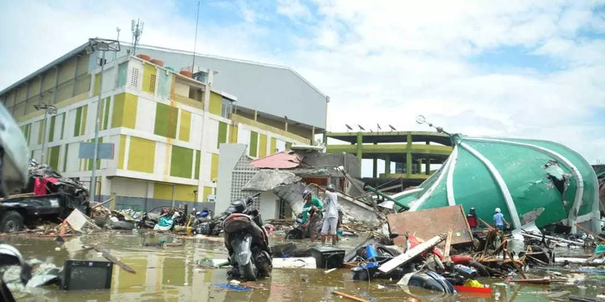 ഇന്തോനേഷ്യയിലെ ഭൂകമ്പം; മൃതദേഹങ്ങള്ക്കായുള്ള തെരച്ചില് അവസാനിപ്പിച്ചു ഇന്തോനേഷ്യയിലെ ഭൂകമ്പം; മൃതദേഹങ്ങള്ക്കായുള്ള തെരച്ചില് അവസാനിപ്പിച്ചു
