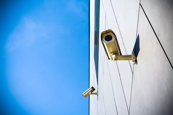 മാലിന്യം തള്ളുന്നവരെ പിടിക്കാന്‍ മോട്ടോര്‍വാഹനവകുപ്പ്; സി.സി.ടി.വി ക്യാമറകള്‍ സ്ഥാപിക്കും