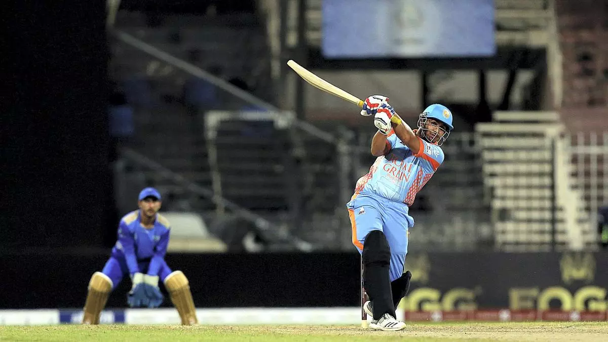 ‘ഇത് ഹസ്രത്തുള്ള സ്റ്റൈല്’; ഒരു ഓവറില് ആറ് സിക്സറുകള് പറത്തി റെക്കോഡിട്ട് അഫ്ഗാന് താരം ‘ഇത് ഹസ്രത്തുള്ള സ്റ്റൈല്’; ഒരു ഓവറില് ആറ് സിക്സറുകള് പറത്തി റെക്കോഡിട്ട് അഫ്ഗാന് താരം