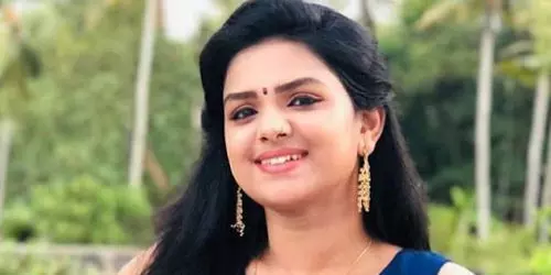 യുവതിയുടെ ആത്മഹത്യ: നടി ലക്ഷ്മി പ്രമോദിന് മുന്‍കൂര്‍ ജാമ്യം