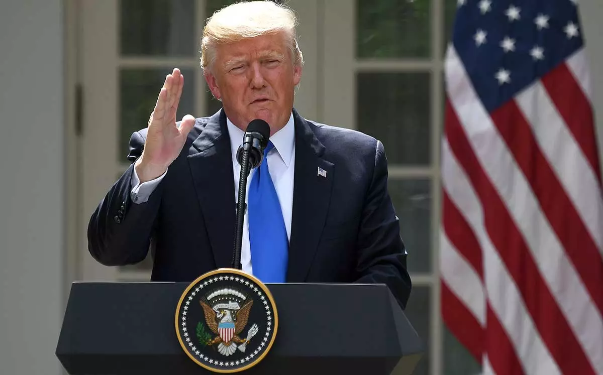 എച്ച്-1.ബി വിസയില് വലിയ മാറ്റങ്ങള്ക്കൊരുങ്ങി ട്രംപ് ഭരണകൂടം; ആശങ്കയൊഴിയാതെ ഇന്ത്യന് കമ്പനികള് എച്ച്-1.ബി വിസയില് വലിയ മാറ്റങ്ങള്ക്കൊരുങ്ങി ട്രംപ് ഭരണകൂടം; ആശങ്കയൊഴിയാതെ ഇന്ത്യന് കമ്പനികള്