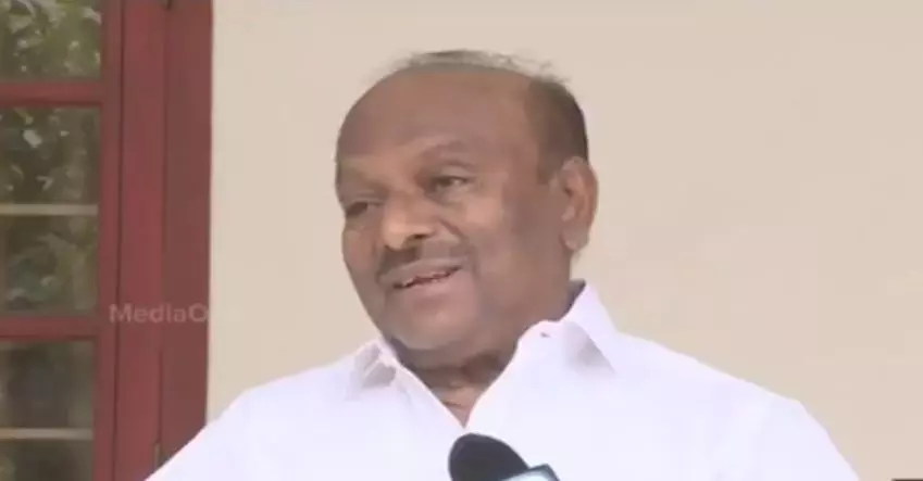 ശബരിമല നട അടയ്ക്കുമെന്ന തന്ത്രിയുടെ നിലപാടിനോട് യോജിക്കാനാവില്ലെന്ന് ദേവസ്വം ബോര്ഡ് അംഗം ശബരിമല നട അടയ്ക്കുമെന്ന തന്ത്രിയുടെ നിലപാടിനോട് യോജിക്കാനാവില്ലെന്ന് ദേവസ്വം ബോര്ഡ് അംഗം