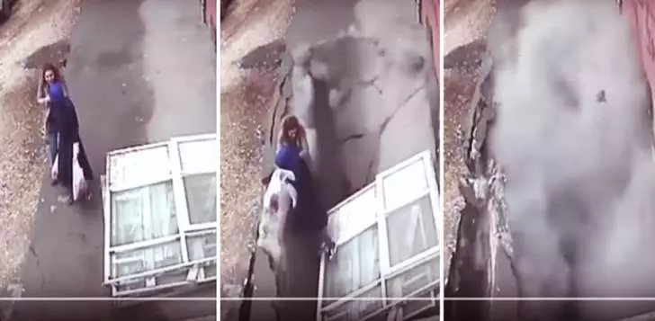 സ്ത്രീകള്‍ സംസാരിച്ചു നില്‍ക്കെ റോഡ് തകര്‍ന്ന് താഴോട്ട്, കൂടെ സ്ത്രീകളും: ഞെട്ടിക്കുന്ന വീഡിയോ