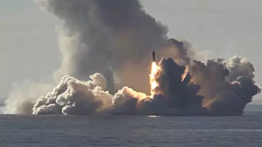 റഷ്യയുമായുള്ള ആണവക്കരാറില് നിന്നും അമേരിക്ക പിന്മാറുന്നു റഷ്യയുമായുള്ള ആണവക്കരാറില് നിന്നും അമേരിക്ക പിന്മാറുന്നു