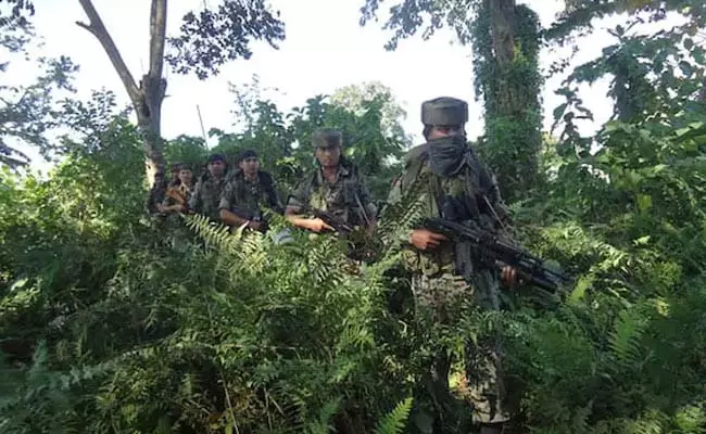 ഛത്തീസ്ഗഡില് മാവോയിസ്റ്റ് ആക്രമണത്തില് നാല് സൈനികര് കൊല്ലപ്പെട്ടു ഛത്തീസ്ഗഡില് മാവോയിസ്റ്റ് ആക്രമണത്തില് നാല് സൈനികര് കൊല്ലപ്പെട്ടു