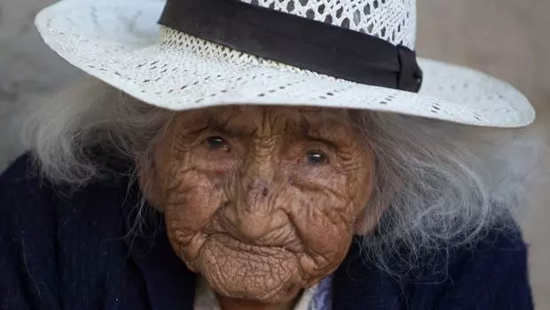 118ാം ജന്മദിനം ആഘോഷമാക്കി ലോക മുത്തശ്ശി ജൂലിയ ഫ്ലോറെസ്