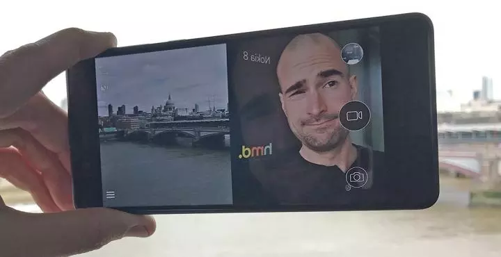 സെല്ഫിയൊക്കെ പഴയത്... ഇനി ബോത്തിയുടെ കാലം... സെല്ഫിയൊക്കെ പഴയത്... ഇനി ബോത്തിയുടെ കാലം...