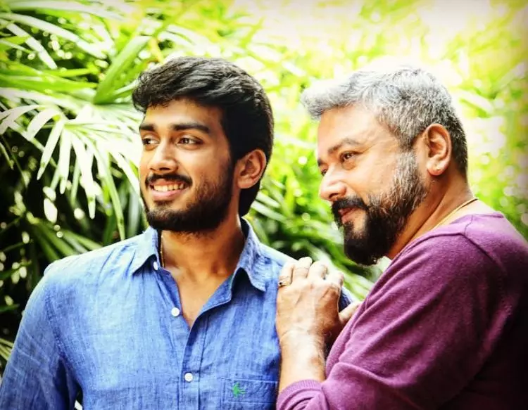 അച്ഛനുമൊത്ത് വീണ്ടുമൊരു സിനിമ ചെയ്യാനാഗ്രഹമുണ്ടെന്ന് കാളിദാസ് ജയറാം അച്ഛനുമൊത്ത് വീണ്ടുമൊരു സിനിമ ചെയ്യാനാഗ്രഹമുണ്ടെന്ന് കാളിദാസ് ജയറാം