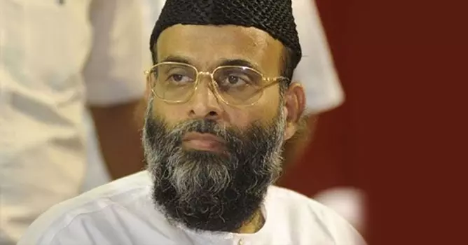 ഉമ്മയെ കാണാൻ കർശന നിബന്ധന വെച്ച് കോടതി; നിബന്ധനയോടെ കാണാനാകില്ലെന്ന് മഅ്ദനി ഉമ്മയെ കാണാൻ കർശന നിബന്ധന വെച്ച് കോടതി; നിബന്ധനയോടെ കാണാനാകില്ലെന്ന് മഅ്ദനി