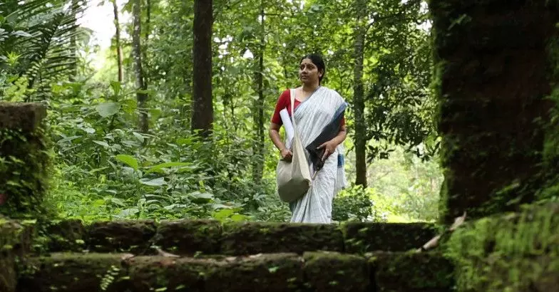 ടി.കെ പത്മിനിക്ക് ജീവൻ പകർന്ന് അനുമോൾ; സംവിധാനം സുസ്മേഷ് ചന്ദ്രോത്ത് ടി.കെ പത്മിനിക്ക് ജീവൻ പകർന്ന് അനുമോൾ; സംവിധാനം സുസ്മേഷ് ചന്ദ്രോത്ത്