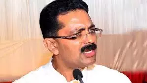 സാലറി ചഞ്ചിൽ പങ്കെടുക്കാത്ത അധ്യാപകർക്ക് മന്ത്രിയുടെ ശകാരം സാലറി ചഞ്ചിൽ പങ്കെടുക്കാത്ത അധ്യാപകർക്ക് മന്ത്രിയുടെ ശകാരം