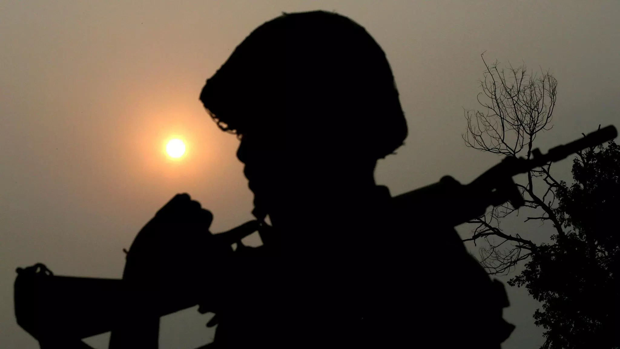 മീ ടൂ; കാശ്മീരിൽ സൈനികനെതിരെ ഗുരുതര ലൈംഗികാതിക്രമ ആരോപണവുമായി മുംബൈ യുവതി മീ ടൂ; കാശ്മീരിൽ സൈനികനെതിരെ ഗുരുതര ലൈംഗികാതിക്രമ ആരോപണവുമായി മുംബൈ യുവതി