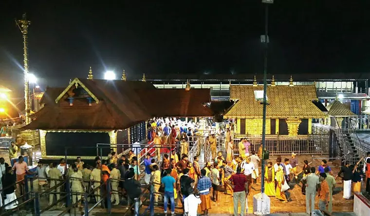 ശബരിമല സ്ത്രീ പ്രവേശനം; വ്യത്യസ്ത പ്രതിഷേധവുമായി പെരുനാട്ടിലെ നാട്ടുകാര്, വെട്ടിലായത് പാര്ട്ടികള് ശബരിമല സ്ത്രീ പ്രവേശനം; വ്യത്യസ്ത പ്രതിഷേധവുമായി പെരുനാട്ടിലെ നാട്ടുകാര്, വെട്ടിലായത് പാര്ട്ടികള്