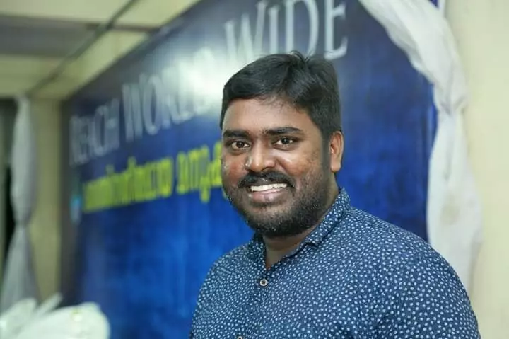 മിമിക്രി രംഗത്ത് വേറിട്ട ശബ്ദങ്ങളുമായി അനൂപ് പാല 