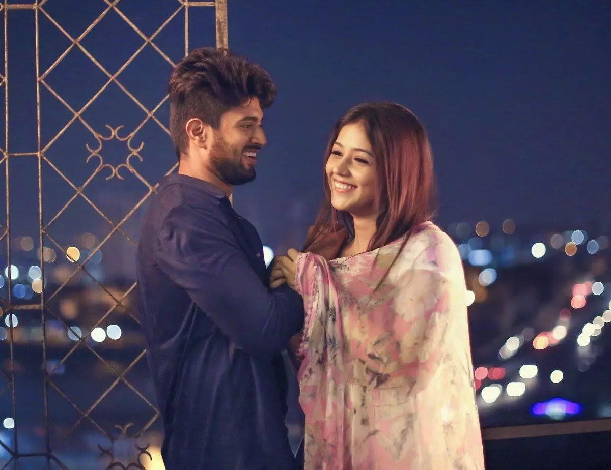 മനസ് കീഴടക്കാന്‍ വീണ്ടും വിജയ് ദേവരക്കൊണ്ട; ടാക്‌സി വാലയിലെ പാട്ട് കേള്‍ക്കാം