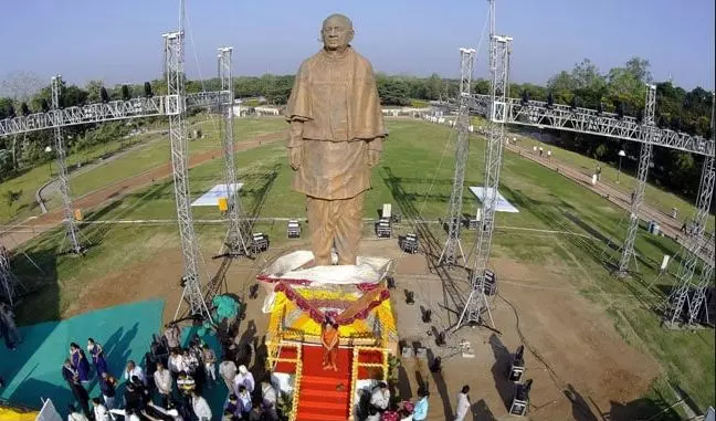 കര്ഷകരെ തഴഞ്ഞ് പ്രതിമാ നിര്മാണത്തിന് ധൂര്ത്ത്; മോദി സര്ക്കാരിനെതിരെ അന്താരാഷ്ട്ര മാധ്യമങ്ങള് കര്ഷകരെ തഴഞ്ഞ് പ്രതിമാ നിര്മാണത്തിന് ധൂര്ത്ത്; മോദി സര്ക്കാരിനെതിരെ അന്താരാഷ്ട്ര മാധ്യമങ്ങള്