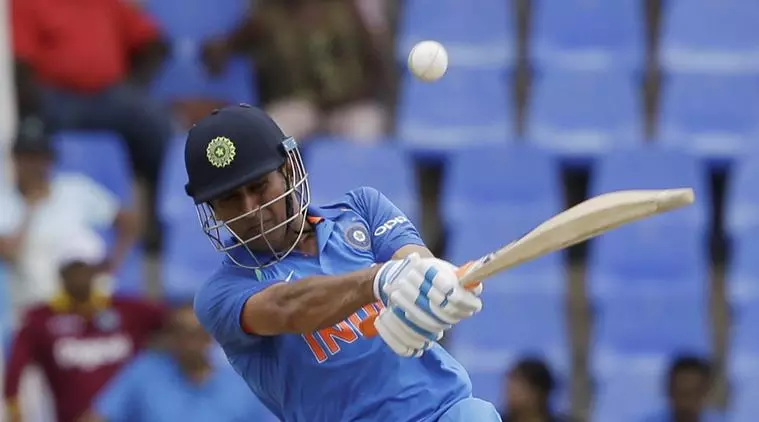 ധോണിയുടെ ചരിത്ര നേട്ടം കാര്യവട്ടത്തോ? ഗ്രീന്‍ഫീല്‍ഡില്‍ ഇന്ത്യന്‍ ടീമിനെ കാത്ത് ഒരുപിടി റെക്കോഡുകള്‍