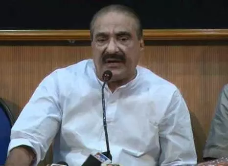 ബാര്കോഴ;വി.എസിന്റെ ഹരജിയില് മാണിയെ ഹൈക്കോടതി സ്വമേധയാ കക്ഷി ചേര്ത്തു ബാര്കോഴ;വി.എസിന്റെ ഹരജിയില് മാണിയെ ഹൈക്കോടതി സ്വമേധയാ കക്ഷി ചേര്ത്തു