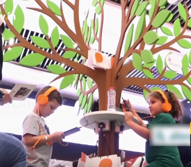 പുസ്തകങ്ങള്‍ വായിക്കാന്‍ മാത്രമുള്ളതല്ല,കേള്‍ക്കാന്‍ കൂടിയുള്ളതാണ്...