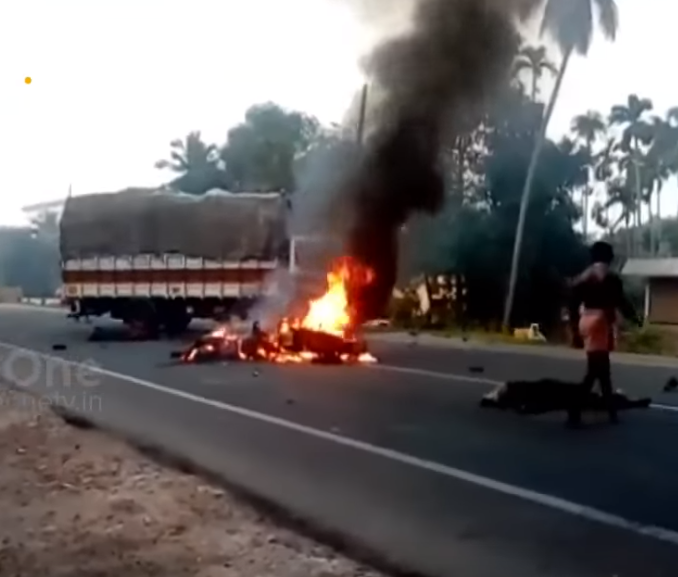 ഹരിപ്പാട് വാഹനാപകടത്തില്‍ 2 എന്‍ജിനിയറിംഗ് വിദ്യാര്‍ഥികള്‍ മരിച്ചു