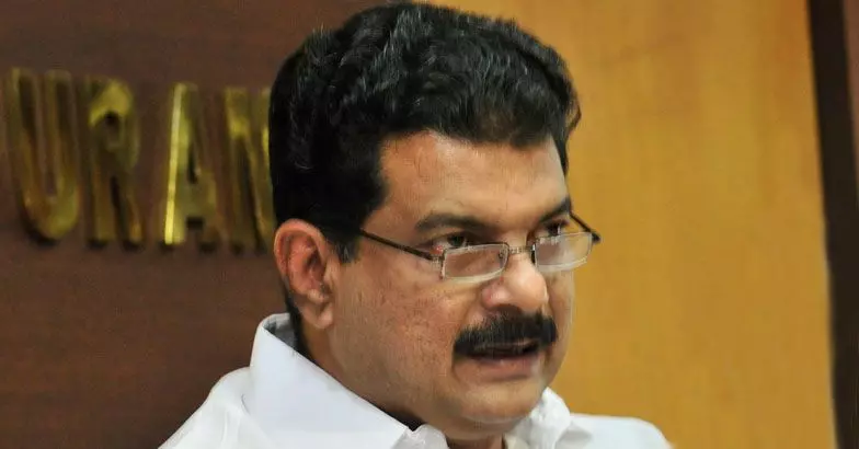 പി.വി അന്‍വറിനെതിരായ സാമ്പത്തിക തട്ടിപ്പ് കേസ് അട്ടിമറിക്കാൻ പൊലീസ് ശ്രമിച്ചതായി പരാതി