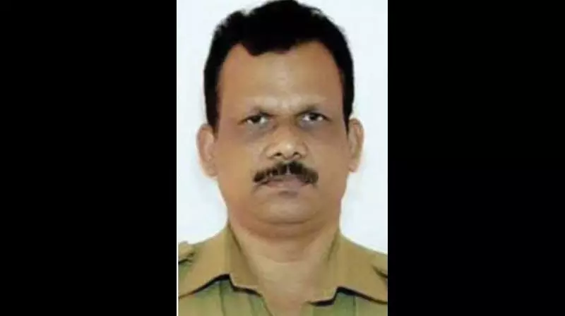 നെയ്യാറ്റിന്കര കൊലക്കേസിലെ പ്രതി ഡി.വൈ.എസ്.പി ഹരികുമാര് മരിച്ചനിലയില് നെയ്യാറ്റിന്കര കൊലക്കേസിലെ പ്രതി ഡി.വൈ.എസ്.പി ഹരികുമാര് മരിച്ചനിലയില്