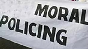 പാലക്കാട് ഓട്ടോ ഡ്രൈവറുടെ മരണം: സദാചാര കൊലപാതകമെന്ന് സൂചന പാലക്കാട് ഓട്ടോ ഡ്രൈവറുടെ മരണം: സദാചാര കൊലപാതകമെന്ന് സൂചന