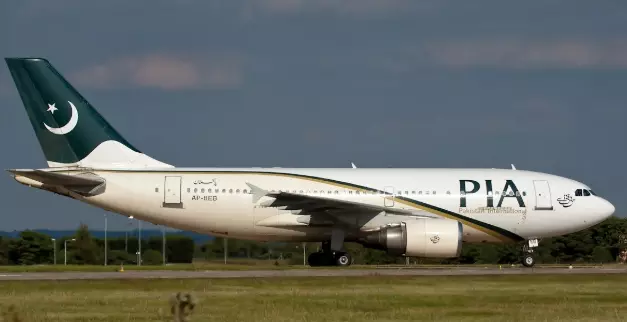 വിമാനം റദ്ദാക്കി; രോഷാകുലനായ യാത്രക്കാരന്‍ വിമാനത്താവളത്തിനുള്ളില്‍ ചെയ്തത്