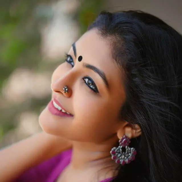 സിനിമയെക്കാള് നൃത്തത്തിനാണ് പ്രാധാന്യം കൊടുക്കുന്നതെന്ന് ദുര്ഗ കൃഷ്ണ സിനിമയെക്കാള് നൃത്തത്തിനാണ് പ്രാധാന്യം കൊടുക്കുന്നതെന്ന് ദുര്ഗ കൃഷ്ണ