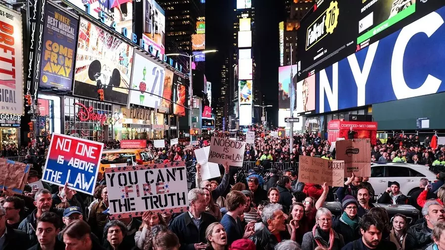റോബേര്ട്ട് മുള്ളറുടെ സ്ഥാനം സംരക്ഷിക്കണമെന്നാവശ്യം ശക്തം റോബേര്ട്ട് മുള്ളറുടെ സ്ഥാനം സംരക്ഷിക്കണമെന്നാവശ്യം ശക്തം