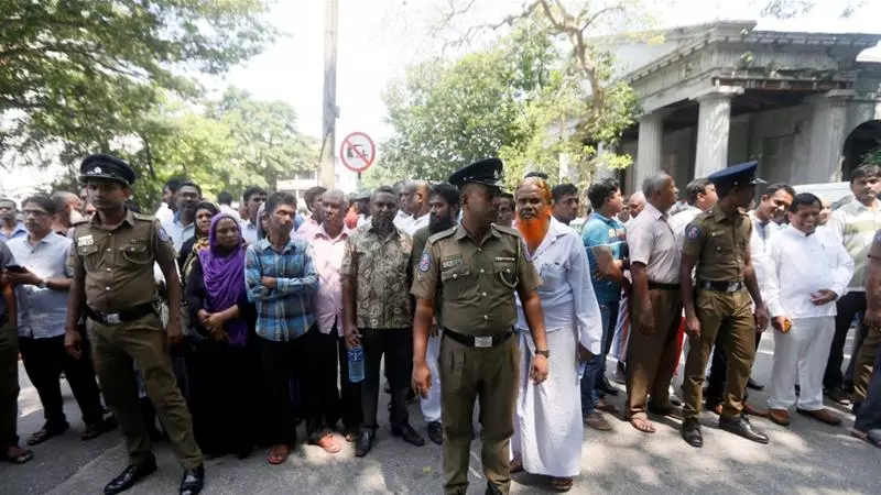 ശ്രീലങ്കന് പാര്ലമെന്റ് പിരിച്ചുവിട്ട പ്രസിഡന്റിന്റെ തീരുമാനം റദ്ദ് ചെയ്ത് സുപ്രീംകോടതി ശ്രീലങ്കന് പാര്ലമെന്റ് പിരിച്ചുവിട്ട പ്രസിഡന്റിന്റെ തീരുമാനം റദ്ദ് ചെയ്ത് സുപ്രീംകോടതി