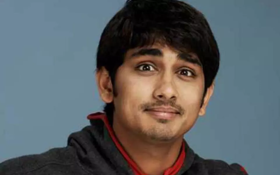 ‘സ്‌കൂളില്‍ പഠിക്കുന്ന സമയത്ത് എന്റെ ഹോംവര്‍ക്കും ഇങ്ങനെ മോഷണം പോവാറുണ്ട്’; കേന്ദ്രത്തിനെതിരെ പരിഹാസവുമായി സിദ്ധാര്‍ത്ഥ്