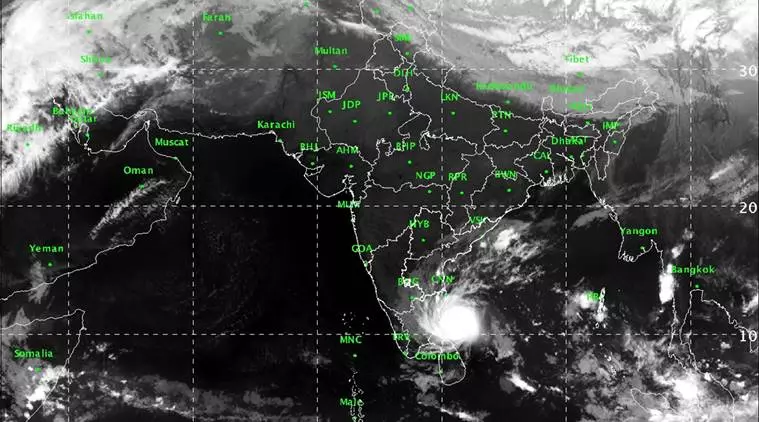 തമിഴ്നാട്ടില് നാശം വിതച്ച് ഗജ ചുഴലിക്കാറ്റ്: 11 മരണം; മരിച്ചവരുടെ കുടുംബങ്ങള്ക്ക് ധനസഹായം പ്രഖ്യാപിച്ചു തമിഴ്നാട്ടില് നാശം വിതച്ച് ഗജ ചുഴലിക്കാറ്റ്: 11 മരണം; മരിച്ചവരുടെ കുടുംബങ്ങള്ക്ക് ധനസഹായം പ്രഖ്യാപിച്ചു
