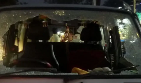 മണിക്ക് സര്‍ക്കാരിന്‍റെ വാഹന വ്യൂഹത്തിന് നേരെ ആക്രമണം 