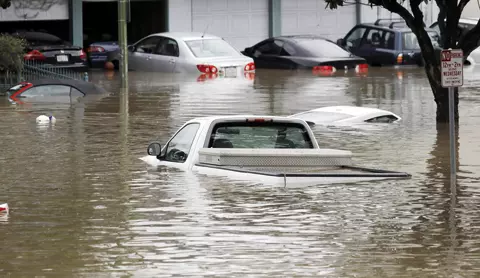 കുവെെത്ത് പ്രളയം; മുന്നൂറ് ദശലക്ഷം ദീനാറിന്റെ നാശനഷ്ടം സംഭവിച്ചതായി റിപ്പോര്‍ട്ട്