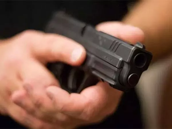 ഷിക്കാഗോയില്‍ ആശുപത്രിയില്‍ അതിക്രമിച്ചു കയറിയ തോക്കുധാരി നാല് പേരെ വെടിവെച്ച് കൊലപ്പെടുത്തി