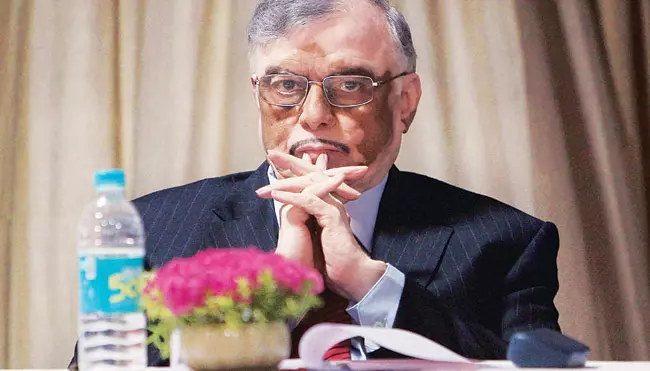 ശബരിമലയിലെ പൊലീസ് നടപടി: ഗവര്‍ണര്‍ മുഖ്യമന്ത്രിയെ വിളിച്ചുവരുത്തി