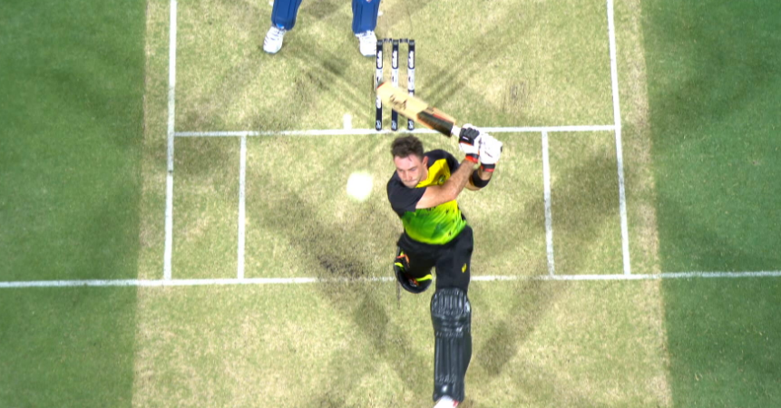 മാക്‌സ്‌വല്‍ ഷോ;  മഴ കളി തടസപ്പെടുത്തി 