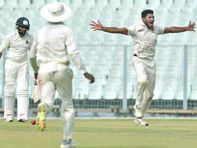 രഞ്ജി ട്രോഫി: ബംഗാളിനെയും തകര്ത്ത് കേരളം രഞ്ജി ട്രോഫി: ബംഗാളിനെയും തകര്ത്ത് കേരളം