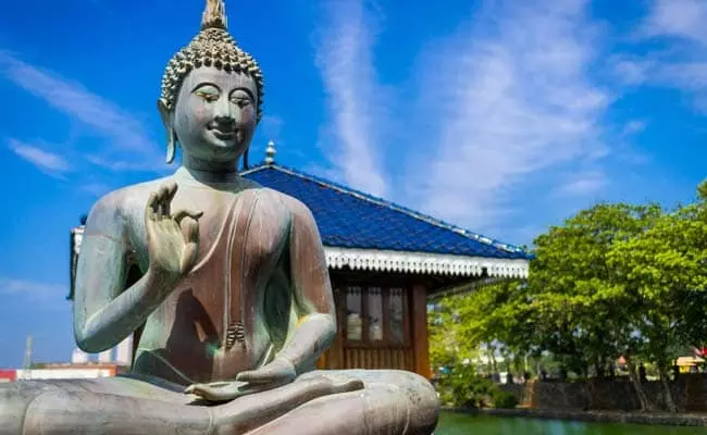 ഗുജറാത്തില്‍ ഇനി ഉയരുന്നു, കൂറ്റന്‍ ബുദ്ധപ്രതിമ