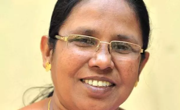 നിപ കാലത്തെ സേവനം: താല്ക്കാലിക ജീവനക്കാര്ക്ക് സ്ഥിര നിയമനമില്ല; സ്ഥിരം ജോലി നല്കും നിപ കാലത്തെ സേവനം: താല്ക്കാലിക ജീവനക്കാര്ക്ക് സ്ഥിര നിയമനമില്ല; സ്ഥിരം ജോലി നല്കും