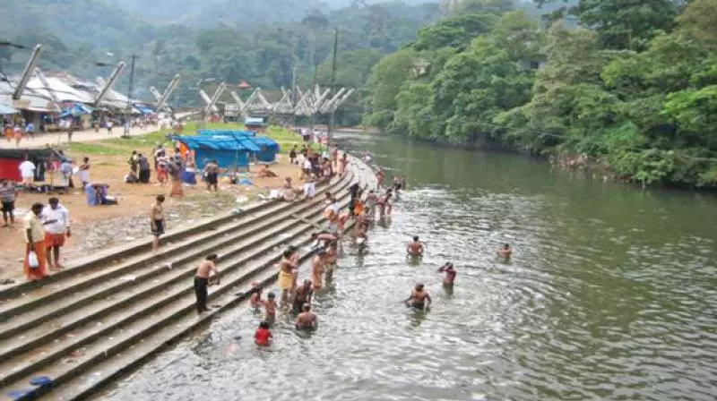 പമ്പ വീണ്ടെടുക്കുമ്പോള്‍ 